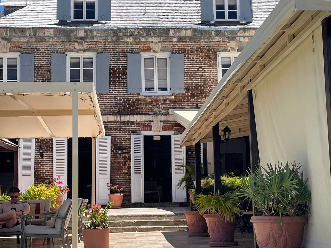 Admiral's Inn and Gunpowder Suites主图