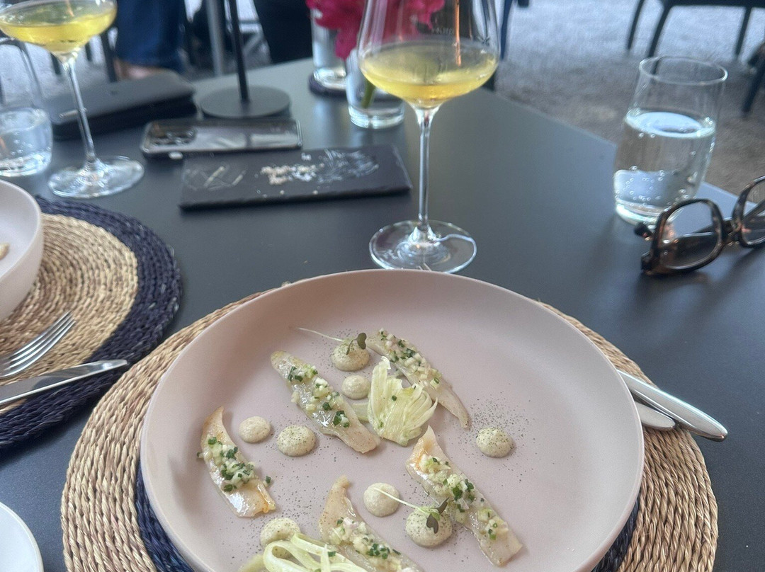 萨拉威克斯酒庄酒店主图