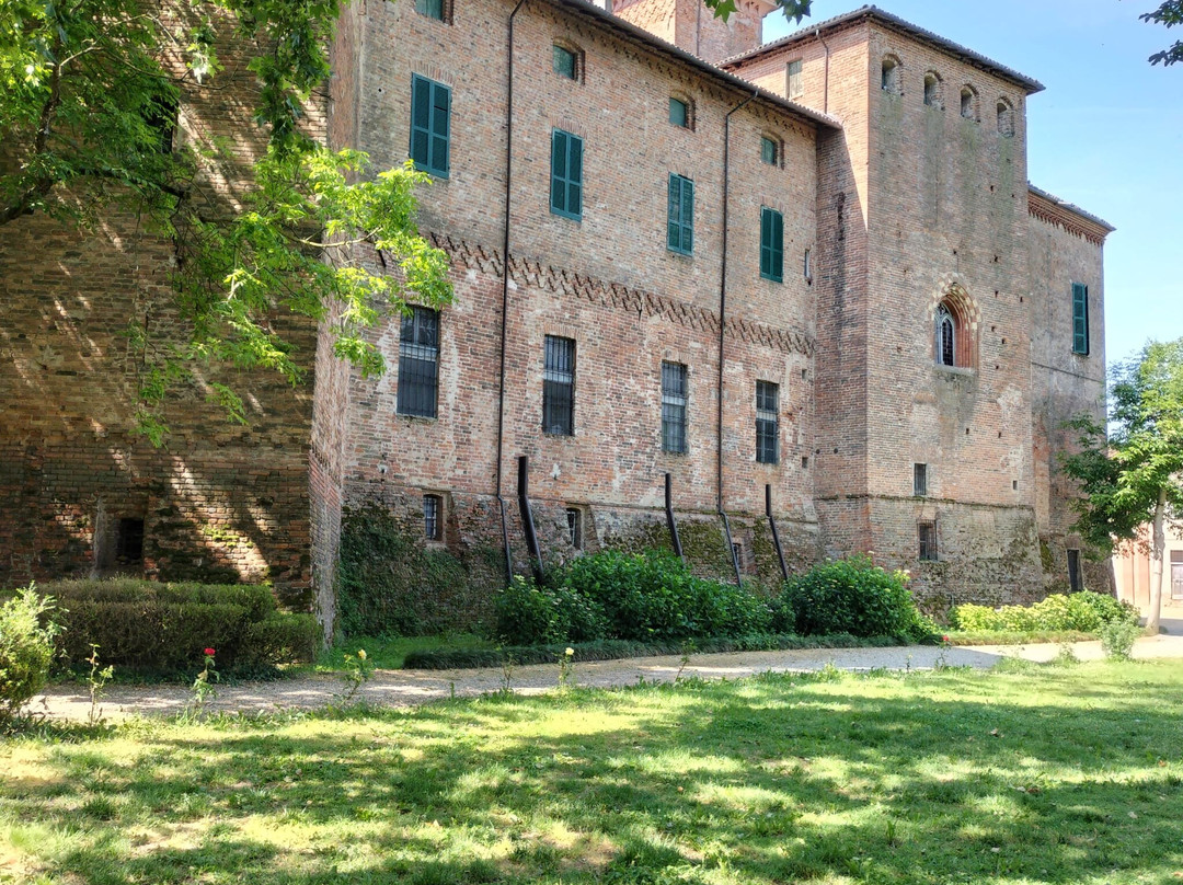 Castello Sannazzaro Di Giarole-Giarole必去景点