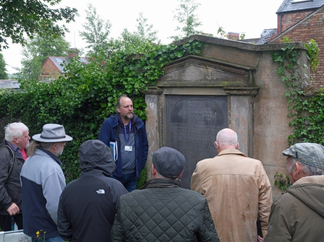 Friar's Bush Graveyard Cemetery Tours-贝尔法斯特必去景点