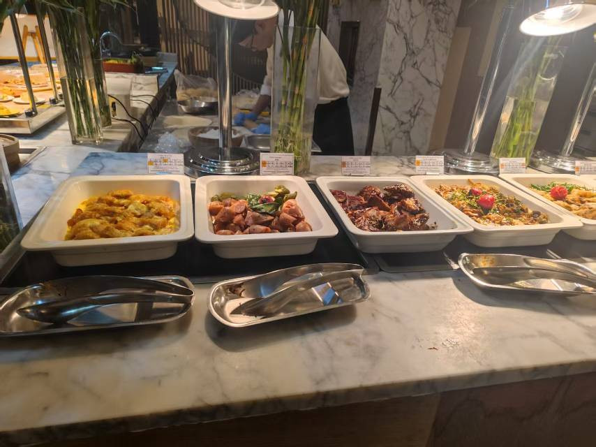 开封建业雅高铂尔曼酒店主图
