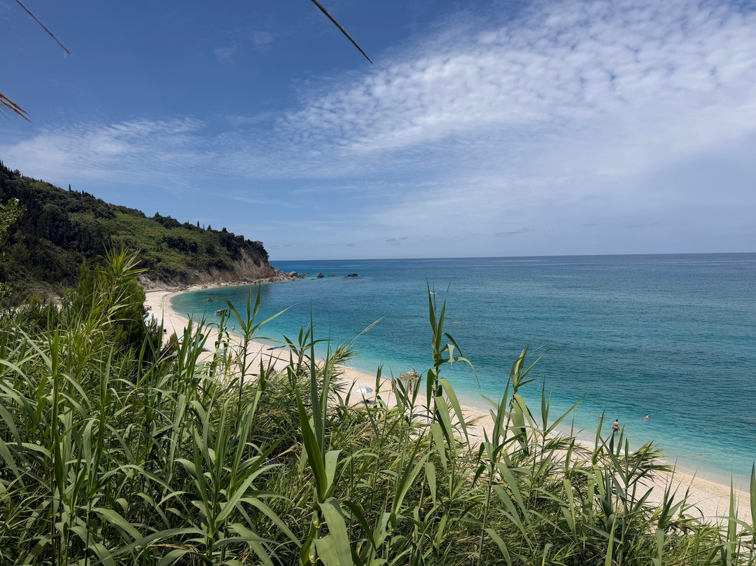 Avali Beach-Kalamitsi必去景点