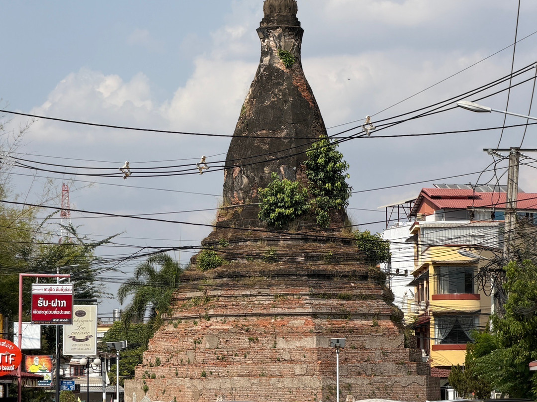 Black Stupa (That Dam)-万象必去景点