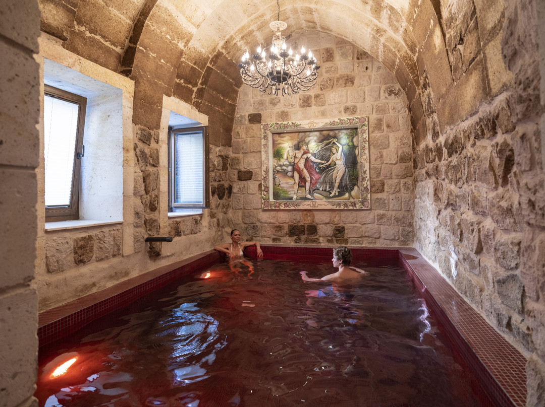 Elika Cave Suites