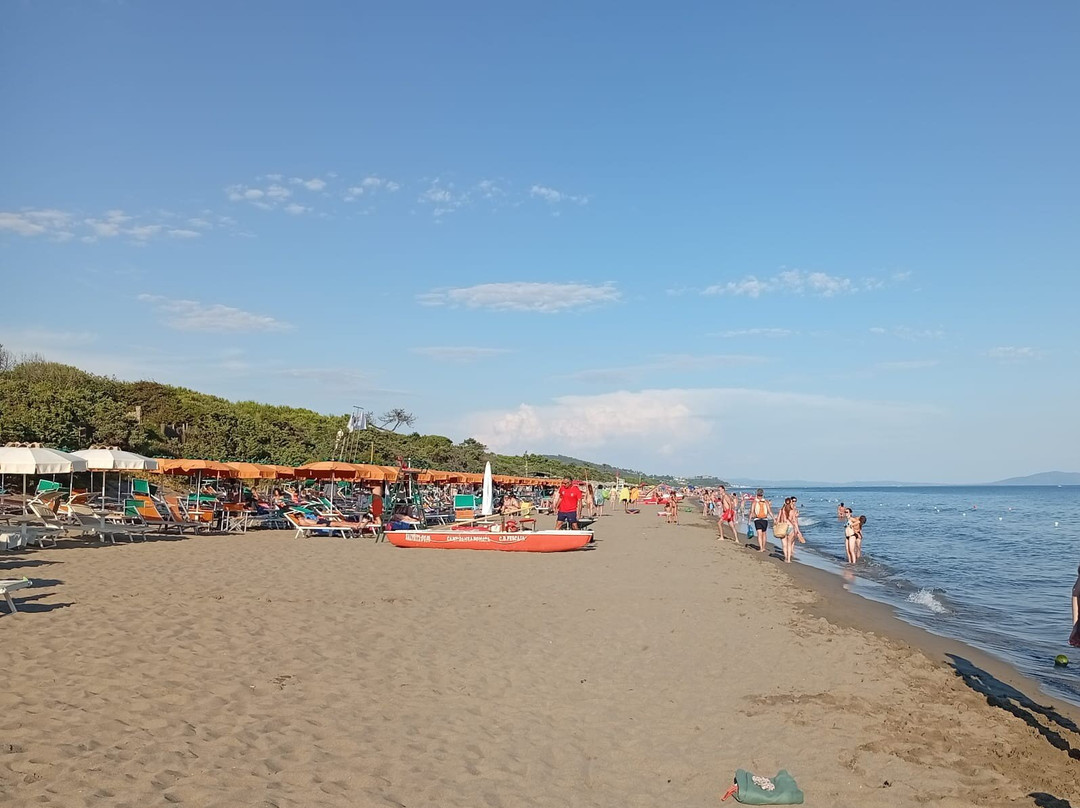 Spiaggia delle Rocchette-佩斯卡亚堡必去景点