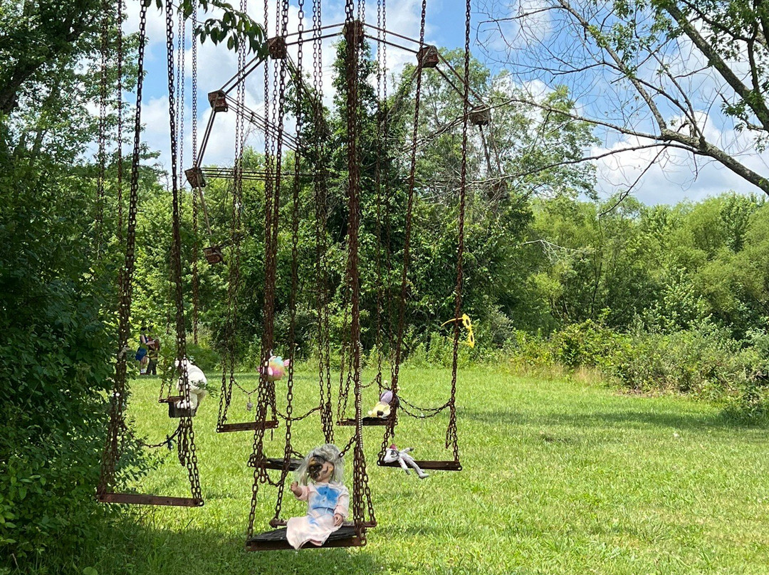 Lake Shawnee Abandoned Amusement Park-Rock必去景点