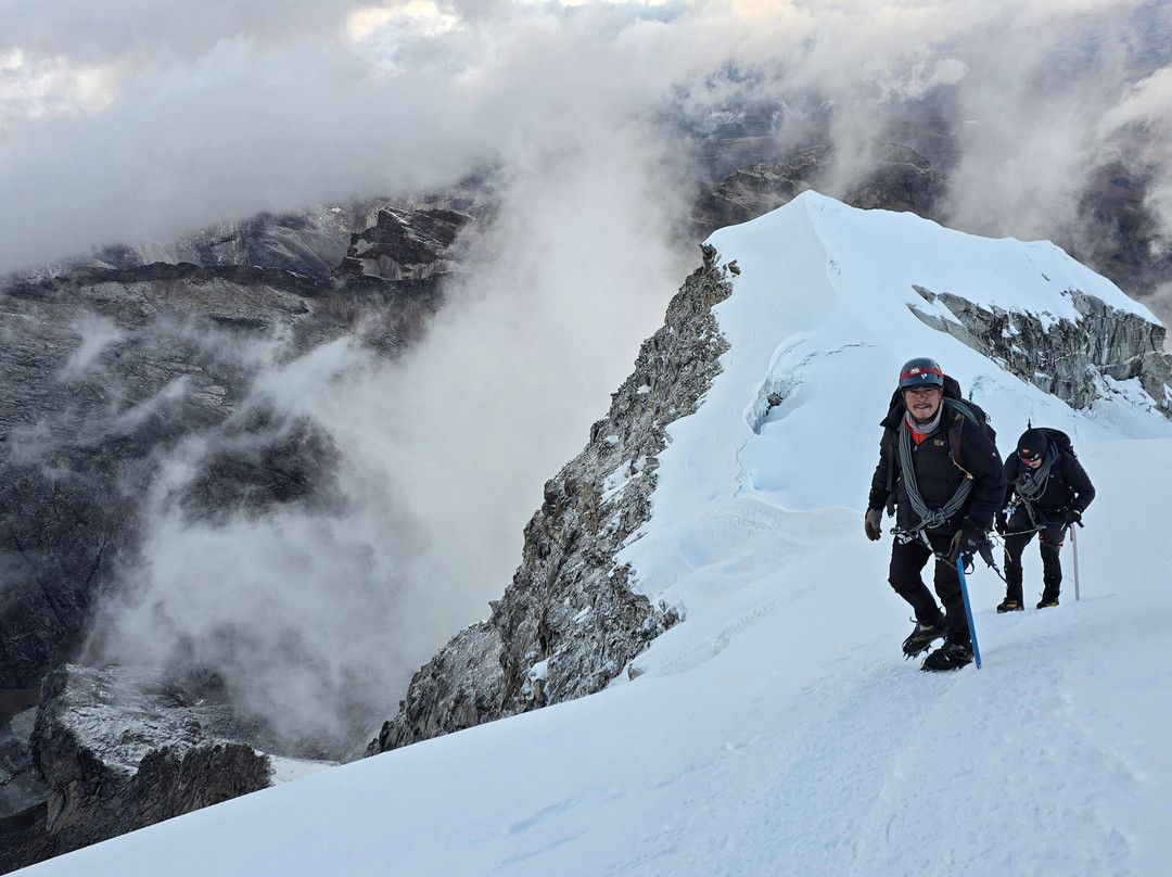 Andes Climbing Expeditions-瓦拉斯必去景点
