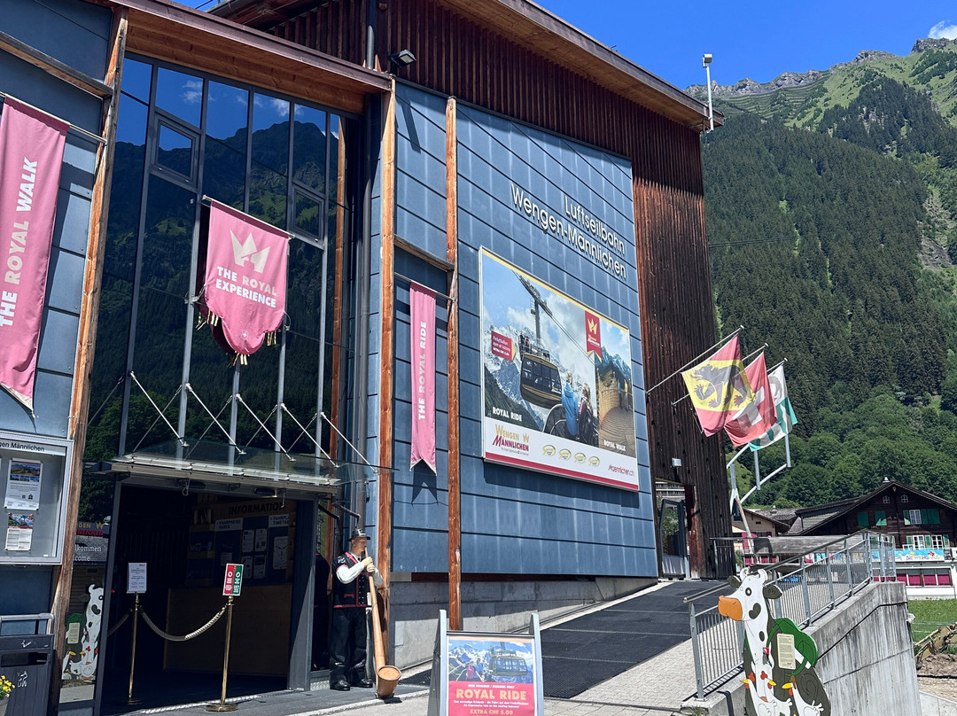 Luftseilbahn Wengen-Männlichen-翁根必去景点