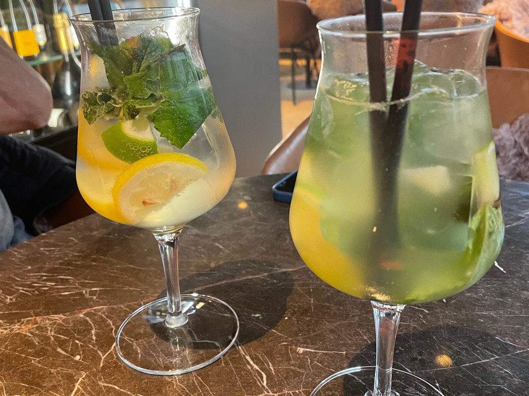 蒙大拿村庄酒店主图