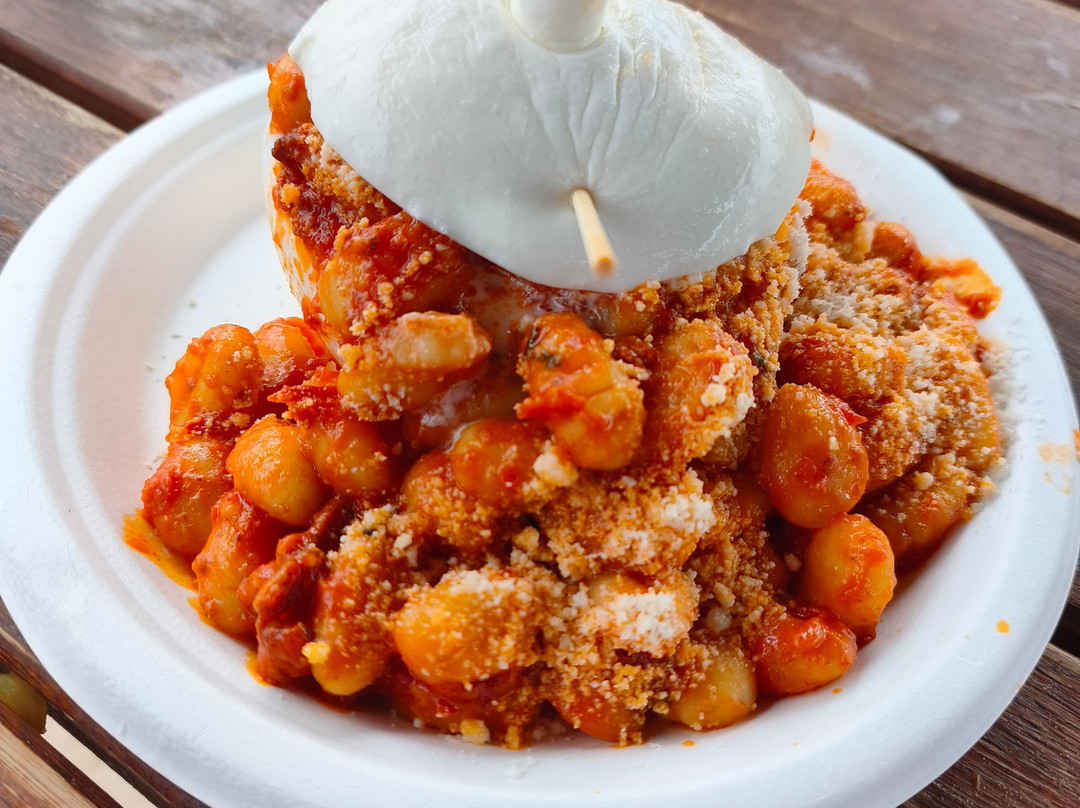 Zizzona Village
