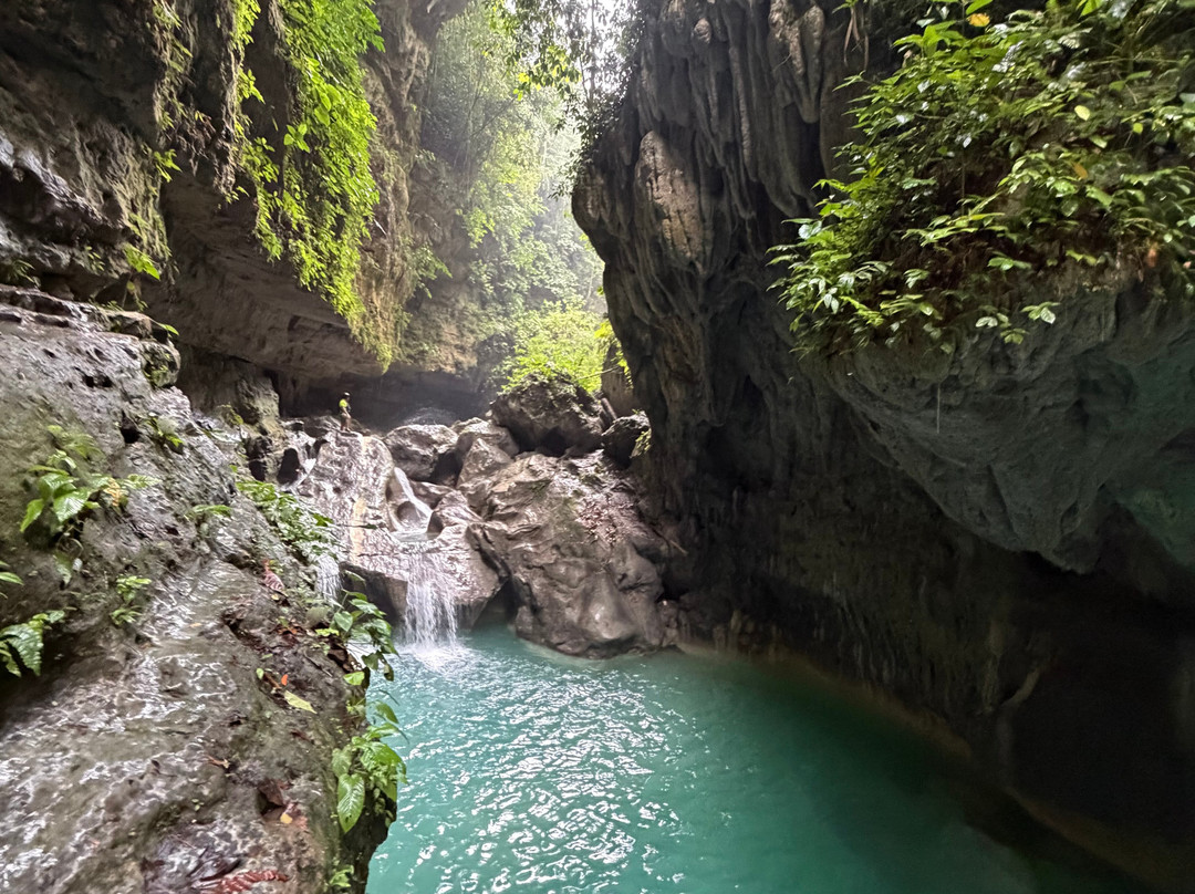Kawasan Canyoneering-Badian必去景点
