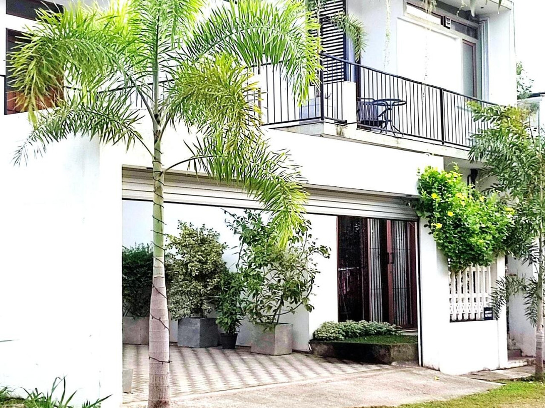 Airport Retreat Hotel