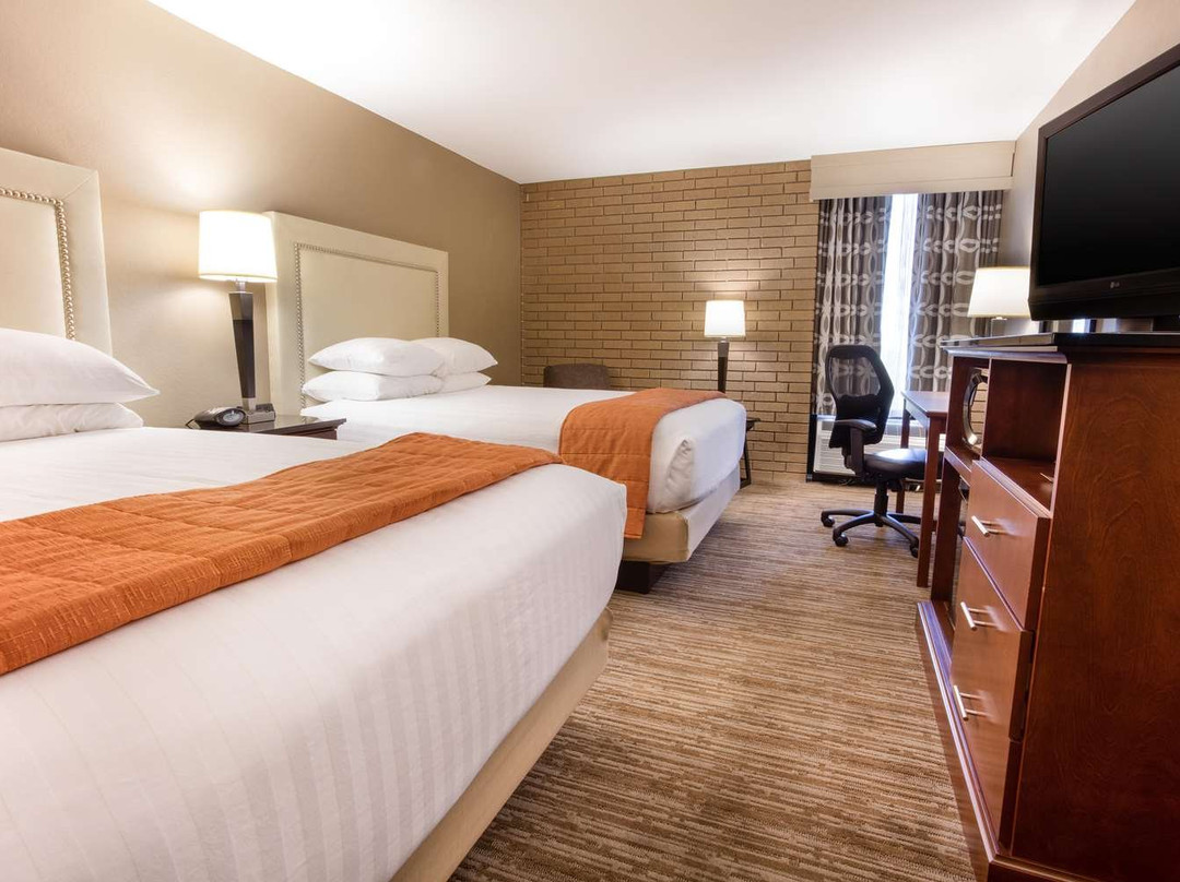Drury Inn & Suites Kansas City Airport主图
