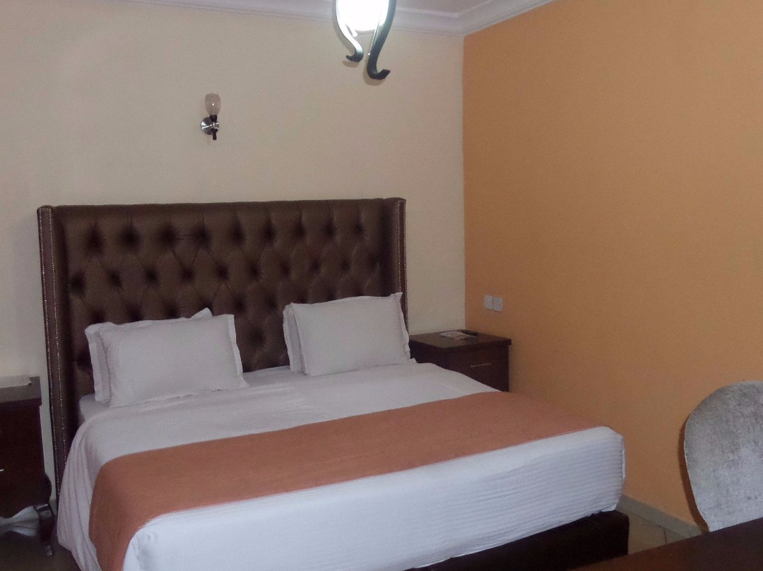 Sugarland Hotel and Suites
