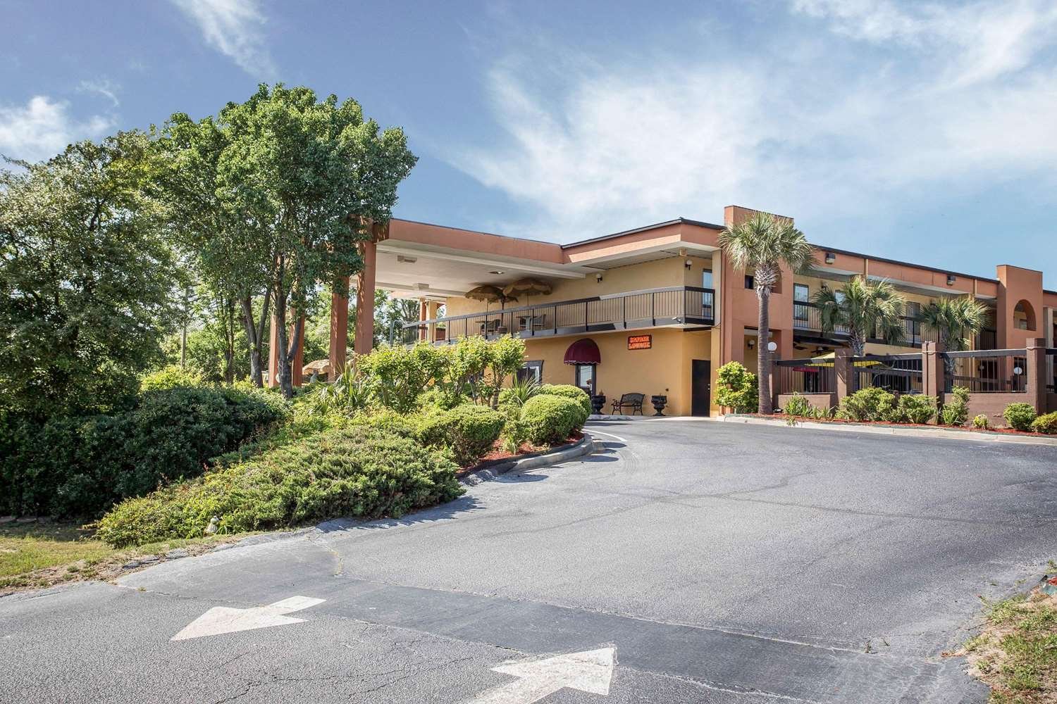 Quality Inn & Suites-官方