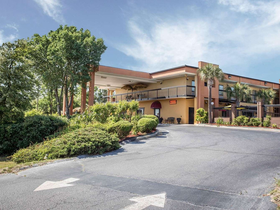 Quality Inn & Suites主图