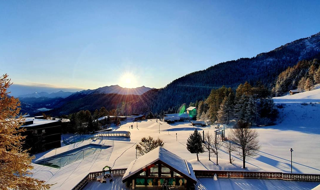 Les Carlines Village Vacances主图