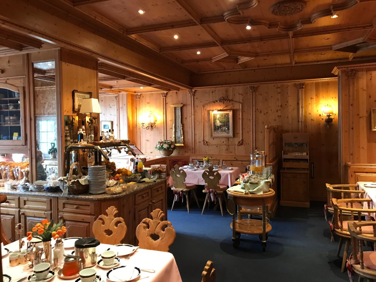 凯撒温尼尔广场酒店-餐饮