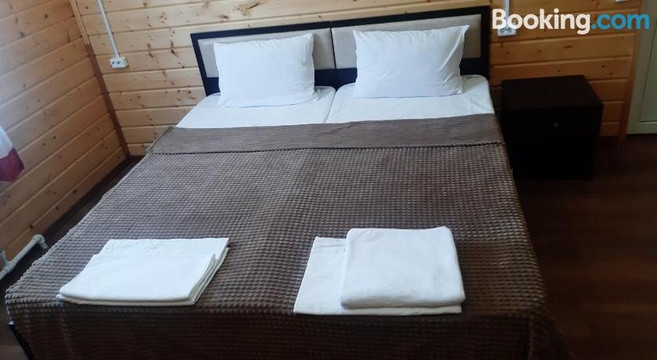 Gostinichnyy Kompleks Yerzovka