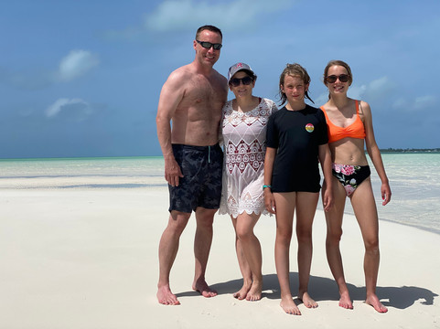 Pig Beach Bahamas Tours-Spanish Wells必去景点