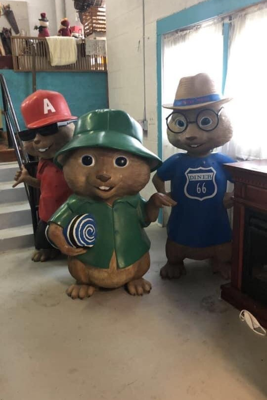 Pink Elephant Antique Mall-Livingston必去景点