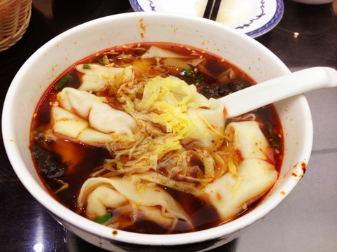 熙盛源馄饨店主图