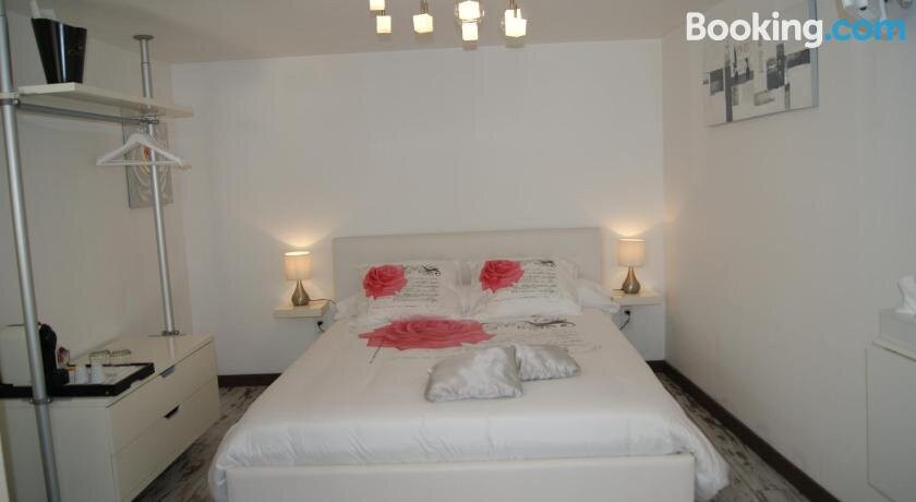Villa Castelnau主图