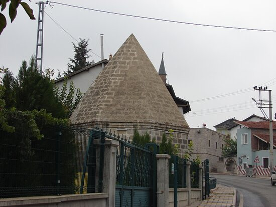 Sıddı Zeynep Türbesi-Battalgazi必去景点