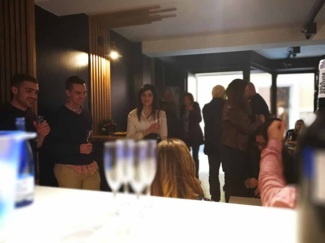 Vinos Handeland WineBar