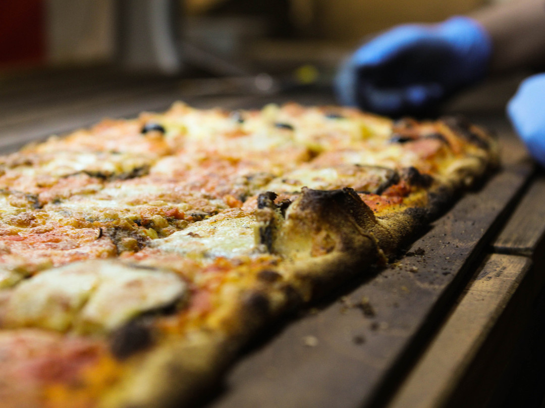 Pizzeria Red Carpet