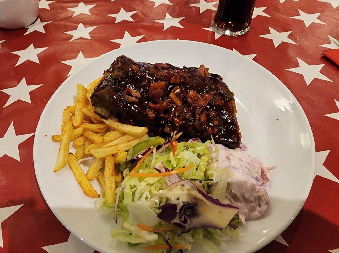 156 Bar And Grill