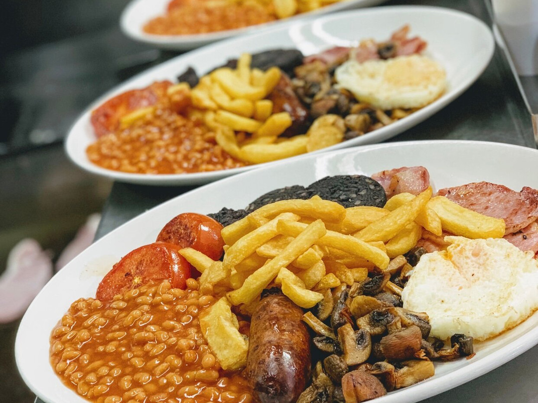 Giggling Sausage Cafe
