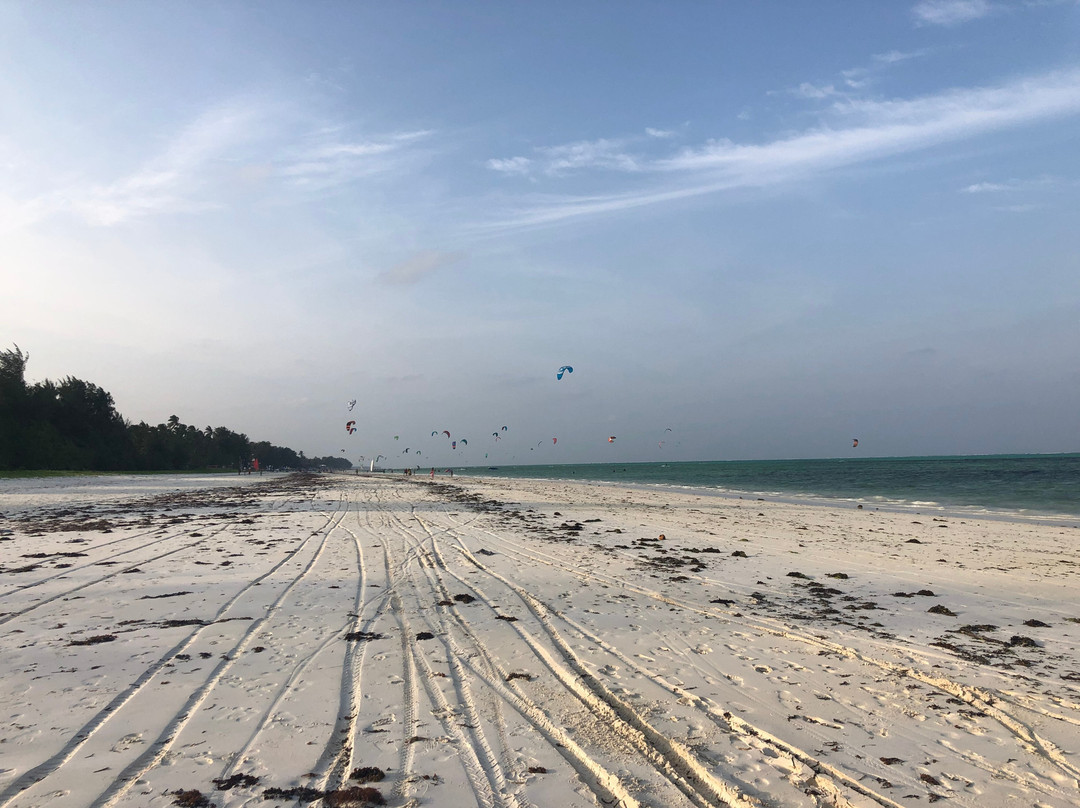Mwananchi Kite Surfing-帕杰必去景点