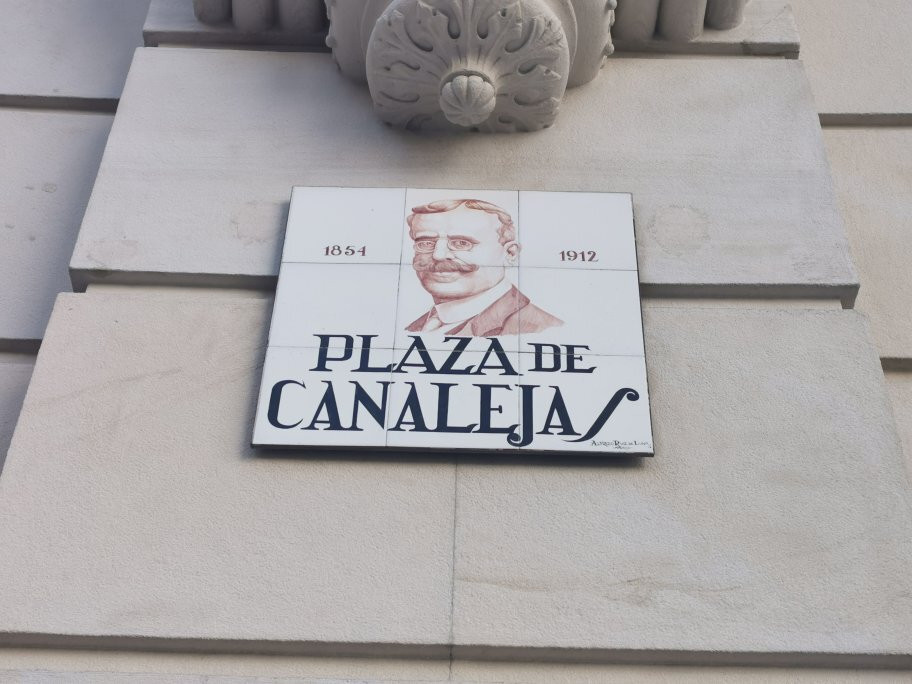 Plaza de Canalejas景点图片