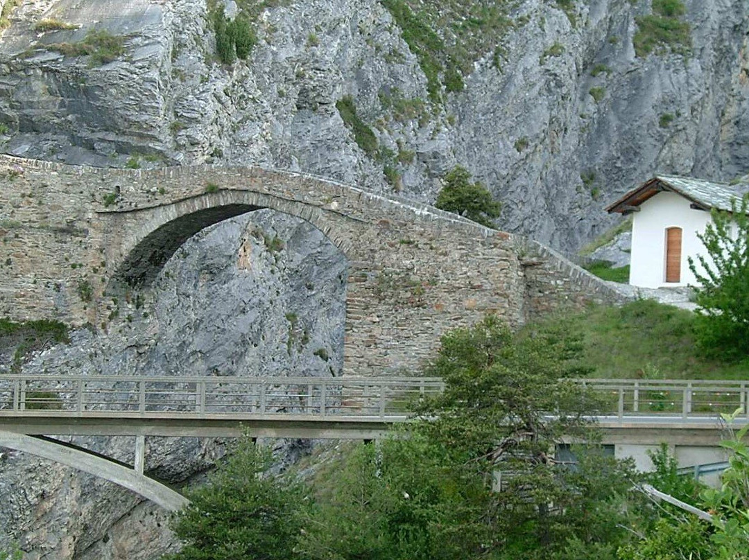 Höhe Brücke景点图片