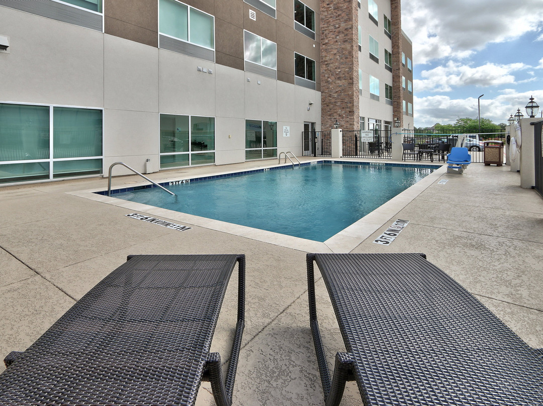 洲际智选假日套房酒店休斯顿东 - 8号环线主图