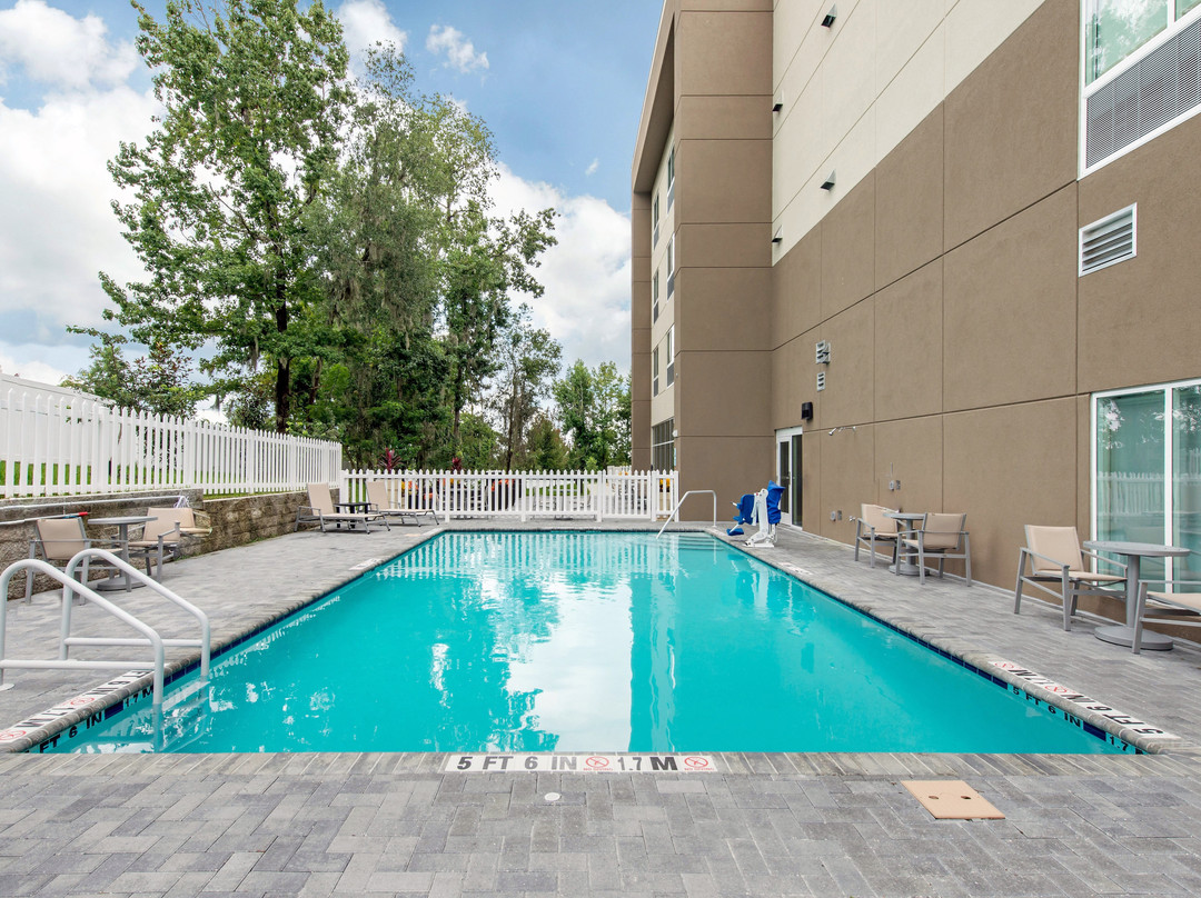 Holiday Inn Express & Suites West Melbourne By IHG主图