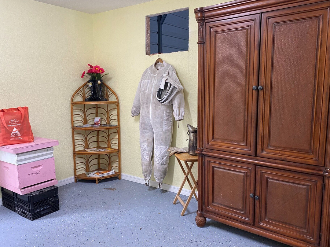 Exum’s Local Honey Farm-Ruskin必去景点