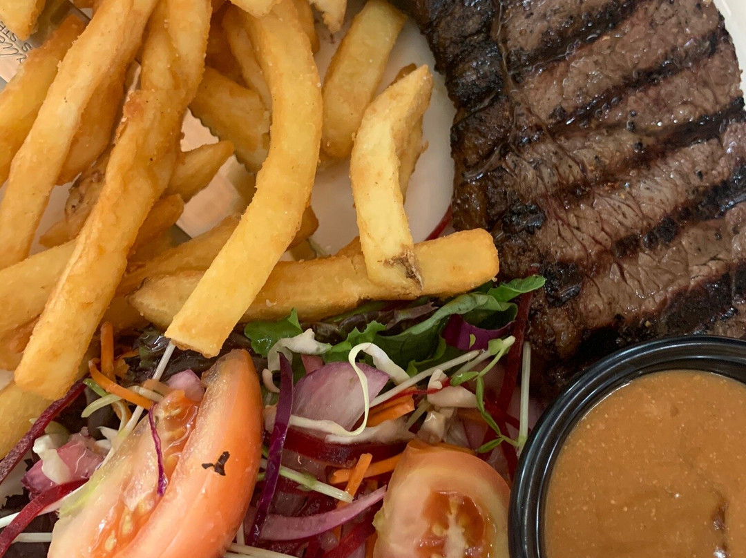 Bushland Beach Tavern主图