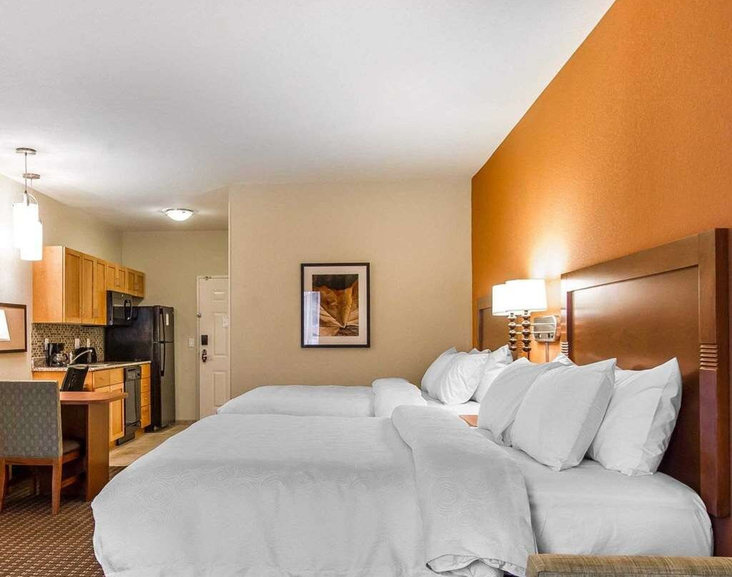 MainStay Suites Stanley主图