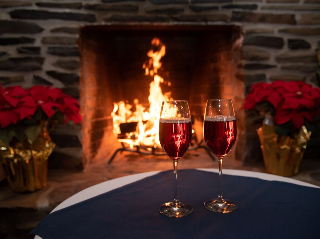 Inn by the River主图