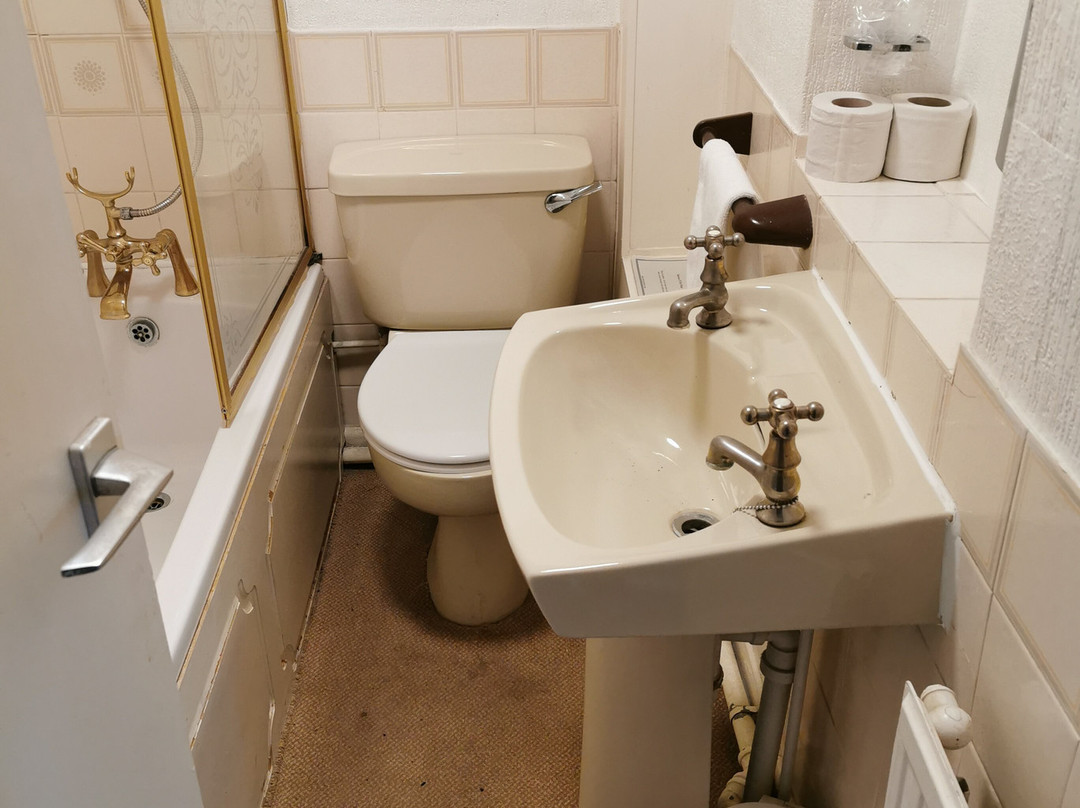 The Cedars Hotel & Restaurant主图