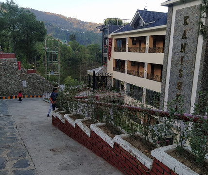 堪尼加度假酒店主图