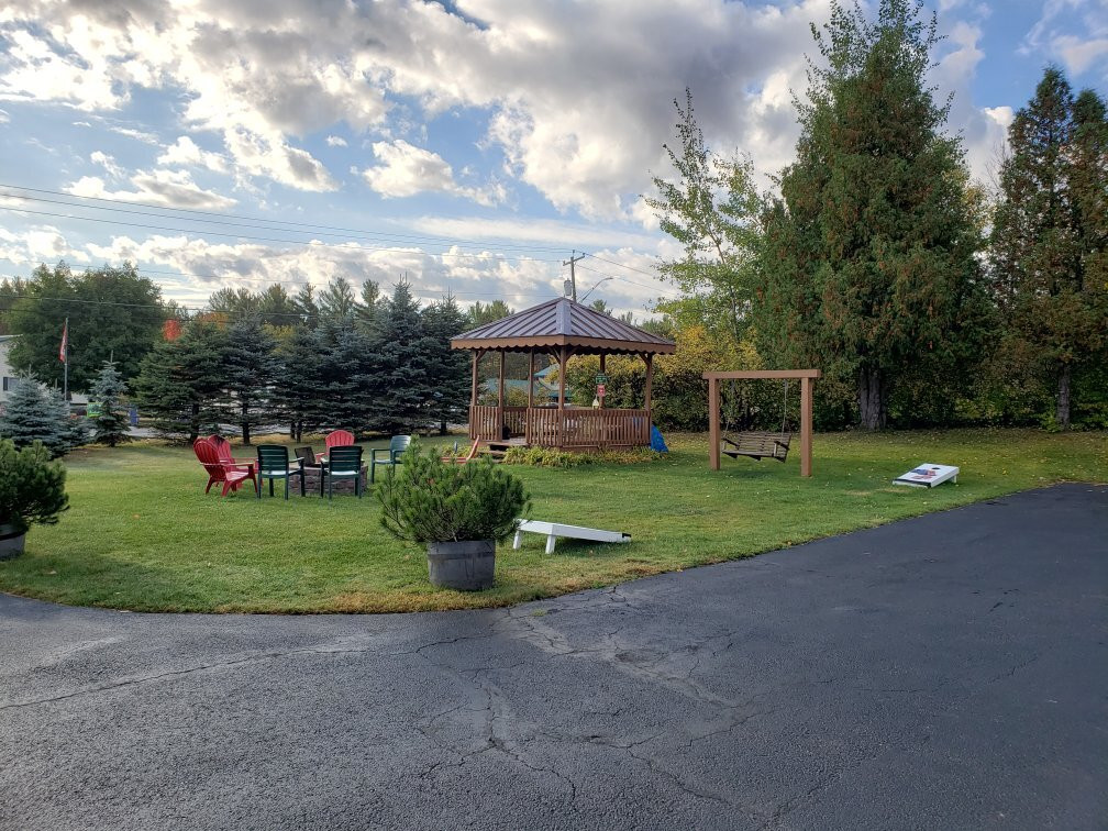 Alpine Country Inn & Suites主图