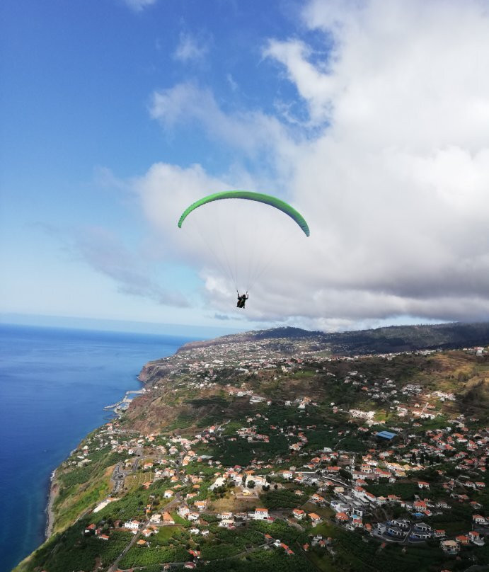 Madeira Paragliding-Arco da Calheta必去景点