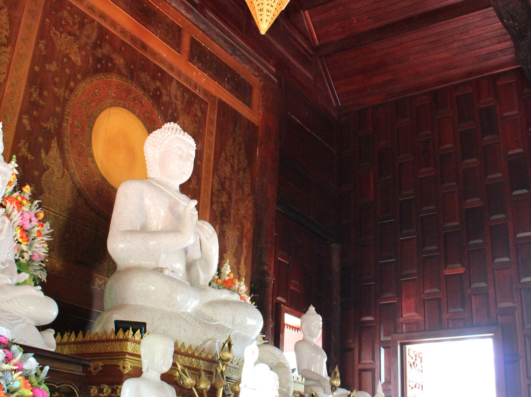 Wat Tha Sai (Wat Tesdhammanava)景点图片