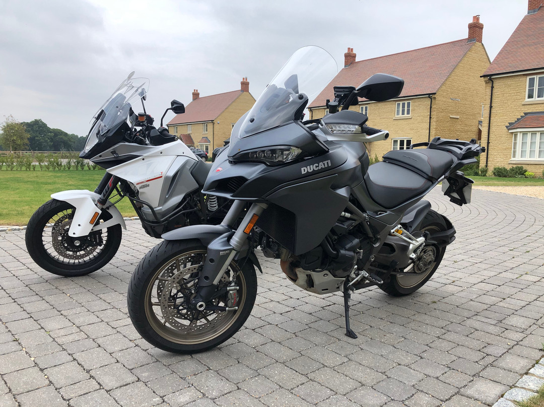 Spyder Motorcycles Rental-锡尔弗斯通必去景点