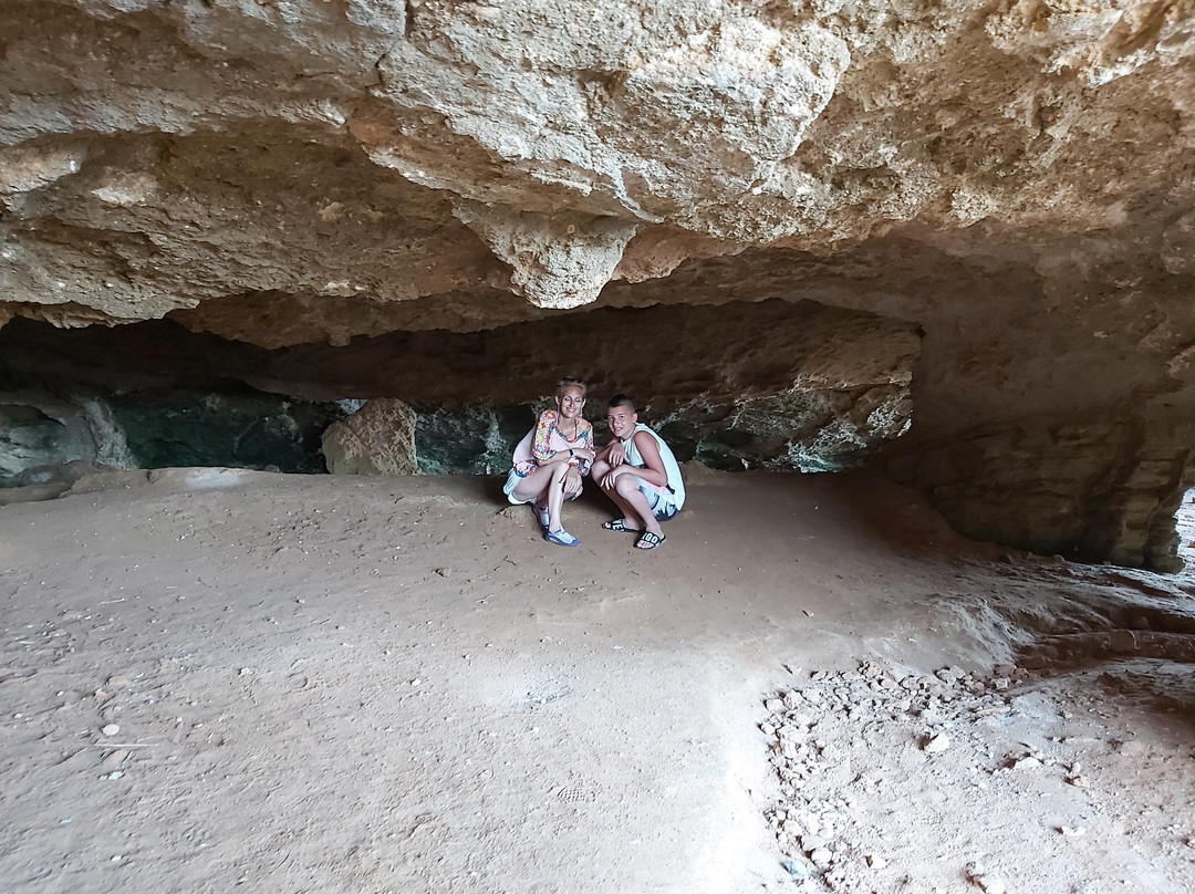 Cyclops Cave景点图片
