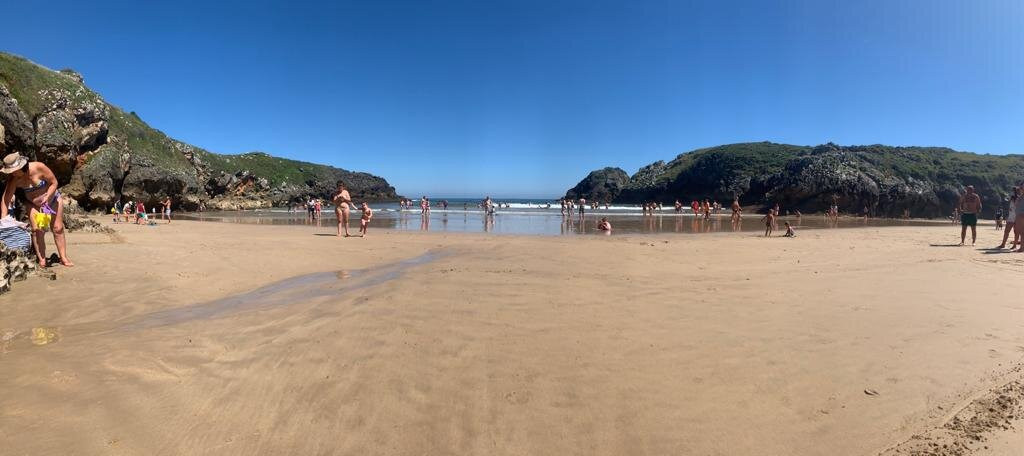 Playa de Poo景点图片