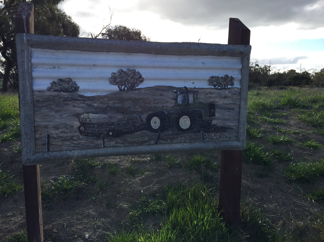 Cronomby Tanks-Lascelles必去景点